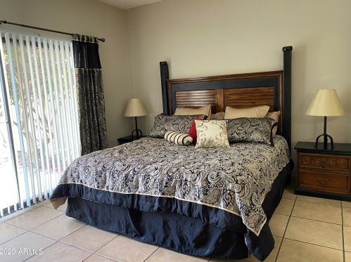 2644 Desert Cove Ave, Phoenix AZ  85029-4402 exterior