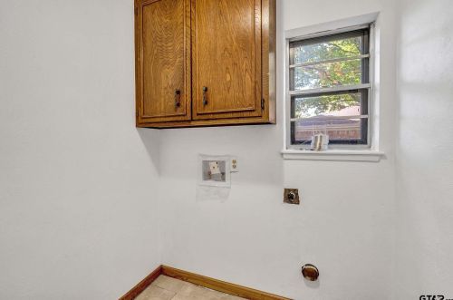 2704 Balsam St, Longview TX 75605-1920 exterior