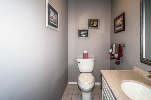 5 Pendleton Pl, Edison NJ 08820-2737 exterior