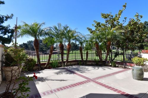 2354 Sunningdale Dr, Tustin CA  92782-1086 exterior