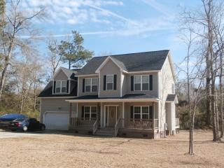 1363 Chadwick Shores Dr, Sneads Ferry NC  28460-9275 exterior
