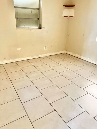 1013 Hispana Ave, Fort Pierce FL 34982-4325 exterior