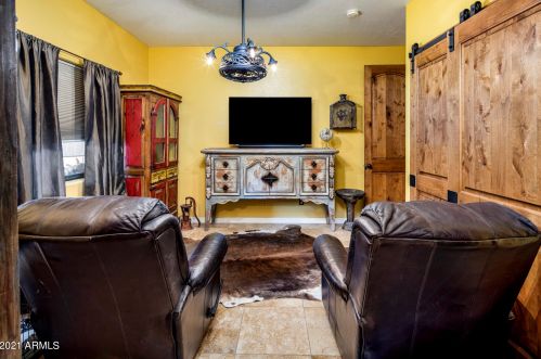 17313 22 Way, Phoenix AZ 85022-2255 exterior