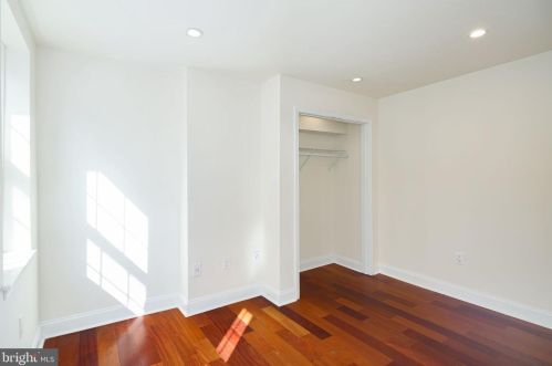 532 19th St, Philadelphia PA  19130-3226 exterior