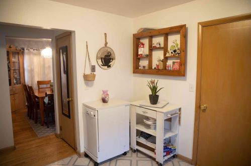 7321 Harwood Ave, Milwaukee WI 53213-2663 exterior