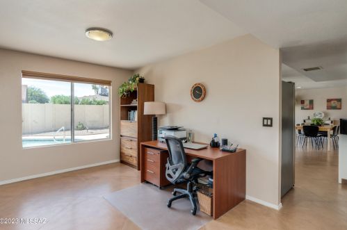 7590 Ln Cienega Dr, Tucson AZ 85712-1423 exterior