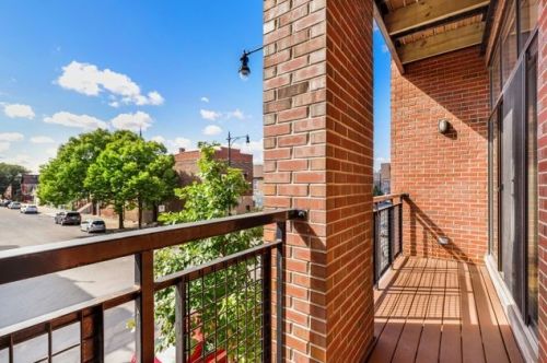 3129 Morgan St, Chicago IL 60608-6875 exterior