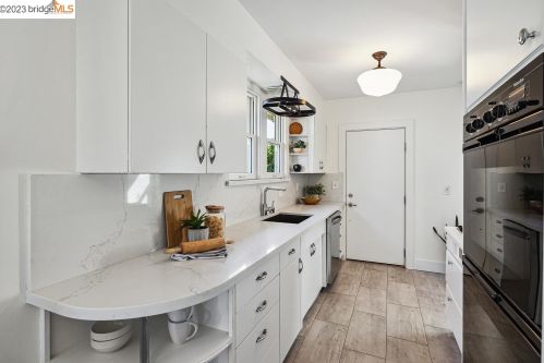 1250 Rose St, Berkeley, CA 94702-1140