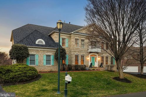 18545 Sandpiper Pl, Leesburg, VA 20176-3914