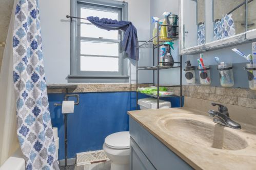 668 Melrose St, Plainwell MI 49080-2207 exterior