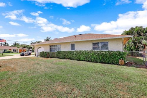 101 Jamaica Dr, Naples FL 34113-4006 exterior