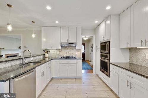 11601 Magruder Ln, Rockville MD 20852-4369 exterior