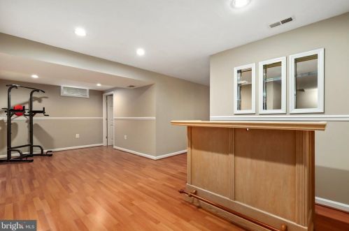 17032 Flatwood Dr, Rockville MD 20855-2539 exterior