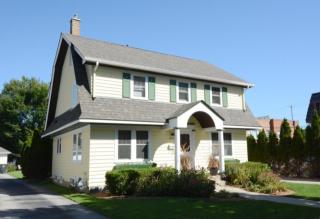 8216 Avon Ct, Milwaukee, WI 53213-3302