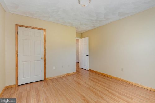 7197 Un Deposit Rd, Hummelstown PA 17036-9213 exterior