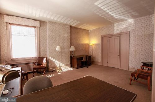 223 Washington St, Huntingdon PA 16652-1525 exterior