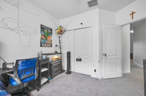 2534 Creekside Dr, Fort Pierce FL  34981-5100 exterior