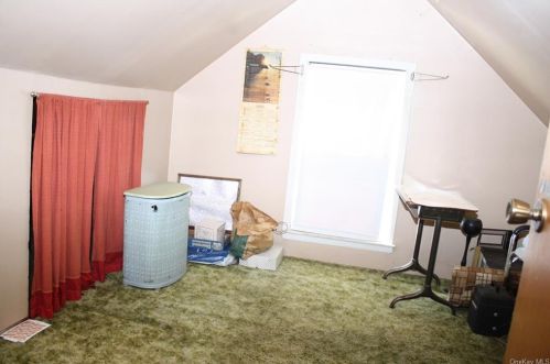 526 Simpson Pl, Peekskill NY 10566-4522 exterior