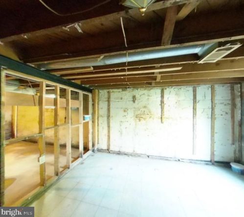 12021 Valleywood Dr, Silver Spring MD 20902-2236 exterior