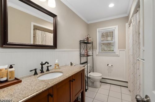 156 Kinnelon Rd, Kinnelon NJ  07405-2336 exterior