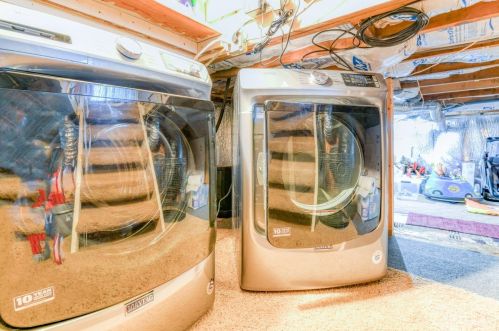 12 Nicholas Dr, Old Bridge NJ 08857-1558 exterior