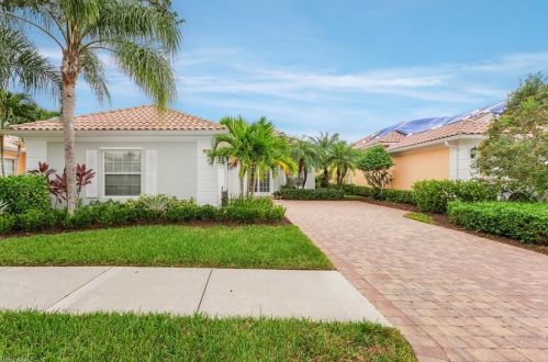 8576 Alessandria Ct, Naples, FL 34114-2703