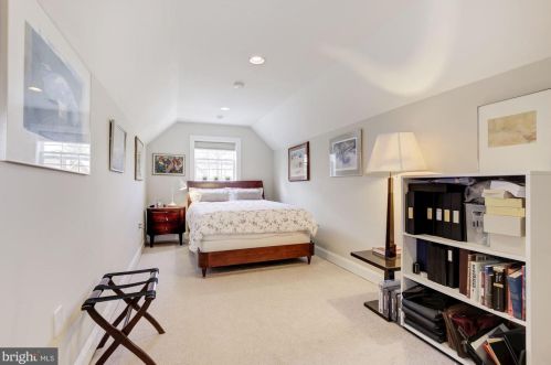 5536 30 Pl, Washington DC 20015-1209 exterior