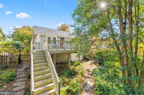 9112 Glenridge Rd, Silver Spring MD 20910-2127 exterior