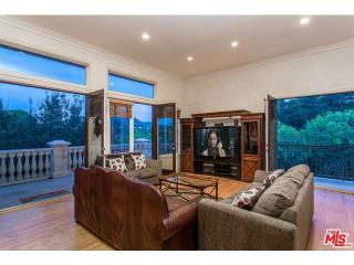 3780 Multiview Dr, Los Angeles CA  90068-1226 exterior