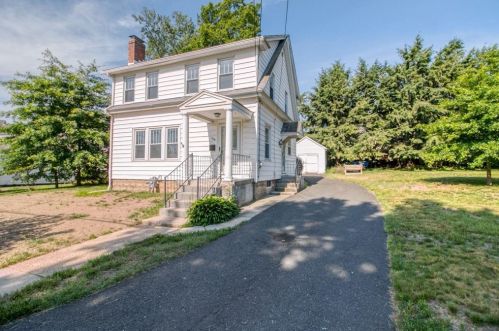 166 Nelson St, West Springfield MA  01089-3043 exterior