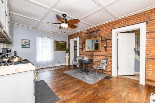 514 Kalamazoo St, Paw Paw MI 49079-1130 exterior