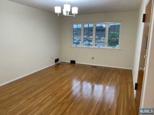 319 Essex St, East Newark NJ  07029-2119 exterior