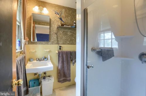 1918 Northbrook Dr, Lancaster PA 17601-4916 exterior