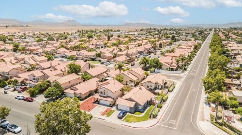 613 Citrus Ave, Perris CA  92571-3850 exterior