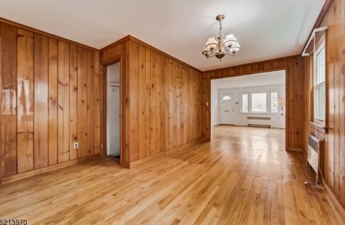 54 Nishuane Rd, Montclair NJ  07042-2425 exterior