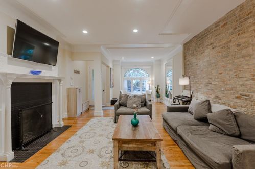 2727 Hampden Ct, Chicago, IL 60614-1611