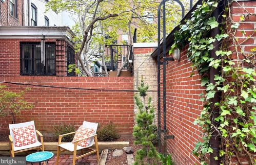 1611 Riggs Pl, Washington DC 20009-6418 exterior