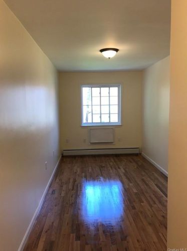 2025 Daly Ave, Bronx NY 10460-2834 exterior