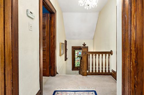 654 Bower Hill Rd, Pittsburgh PA 15243-2040 exterior