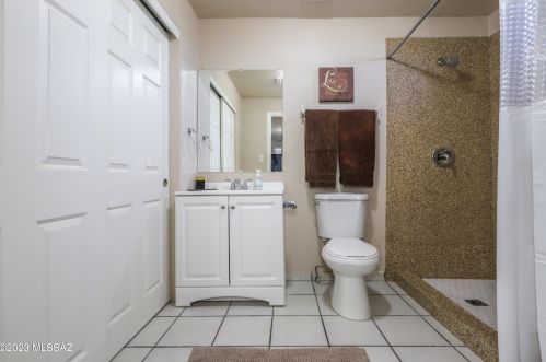 509 Holladay Dr, Tucson AZ  85706-3265 exterior