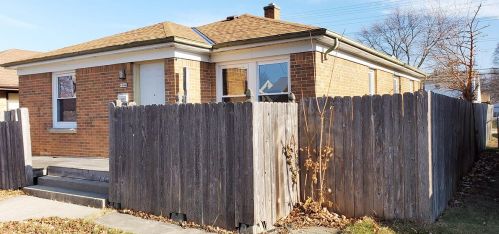 4944 65th St, Milwaukee, WI 53220-4502