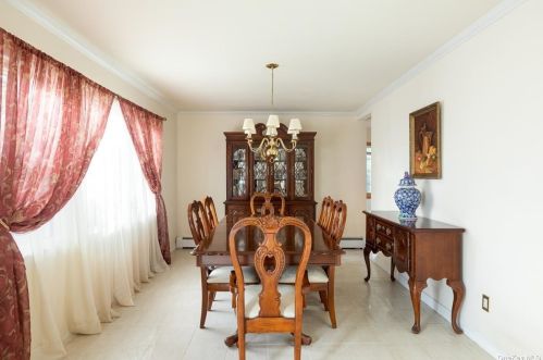 29 Wesleyan Rd, Commack NY 11725-2519 exterior