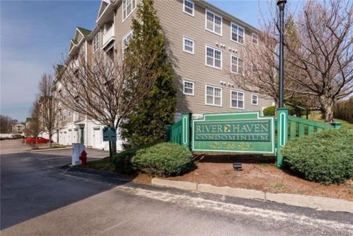 80 Mill St, Woonsocket, RI 02895-8205