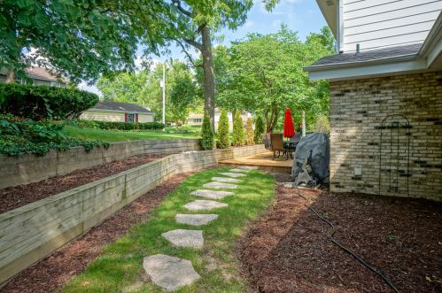 1429 118, Milwaukee WI 53226-3232 exterior