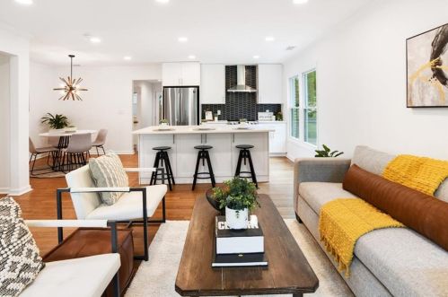 3763 Gloucester Dr, Tucker GA  30084-7204 exterior