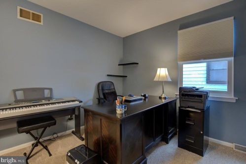 4 Lawnton Ter, Manor PA 19036-1110 exterior