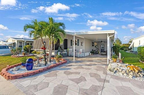 132 Arctic Way, Naples, FL 34104-4161