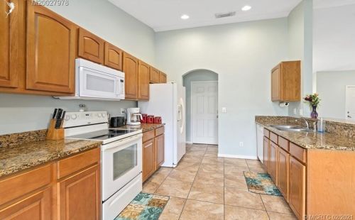 2390 Beechwood Ter, Fort Pierce FL 34952-7302 exterior