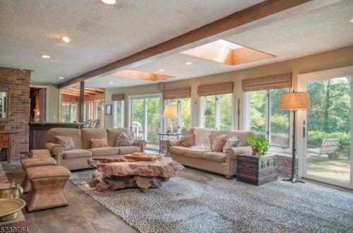 21 Sand Spg Rd, Morristown NJ 07960-6758 exterior