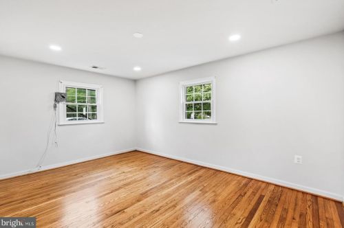 3432 Memorial St, Alexandria VA 22306-1548 exterior